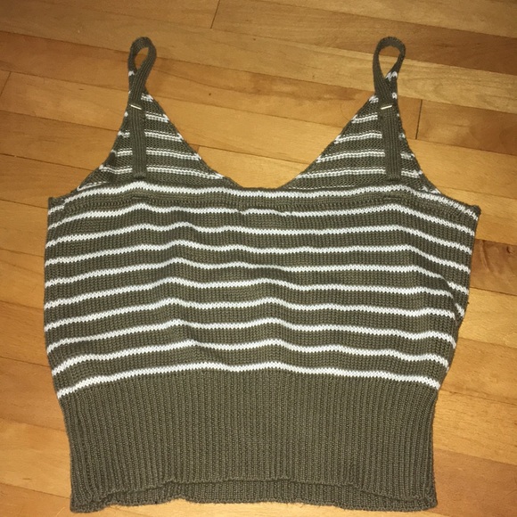 cropped tank top - Picture 2 of 2